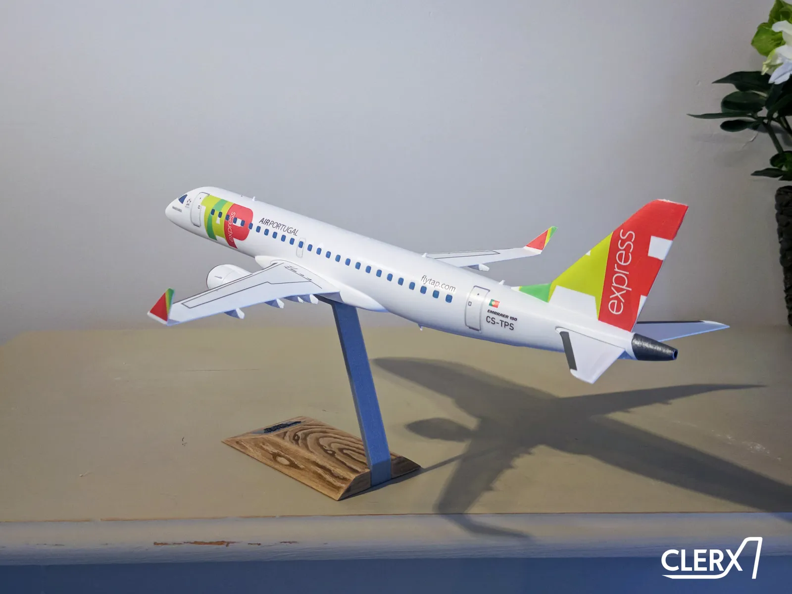 巴西航空 E190 比例1:100 飞机模型